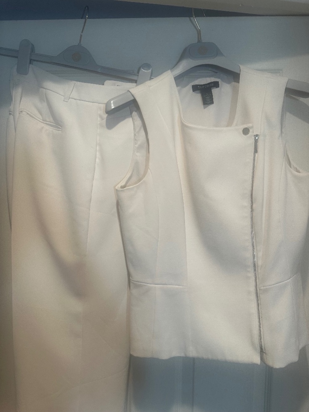 3 pieces suite
